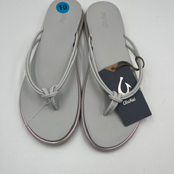 NEW Olukai AKA Flip Flop‎ In Iridescent Vapor Women’s Gray / Pink Size 10 NWT - Picture 4 of 12